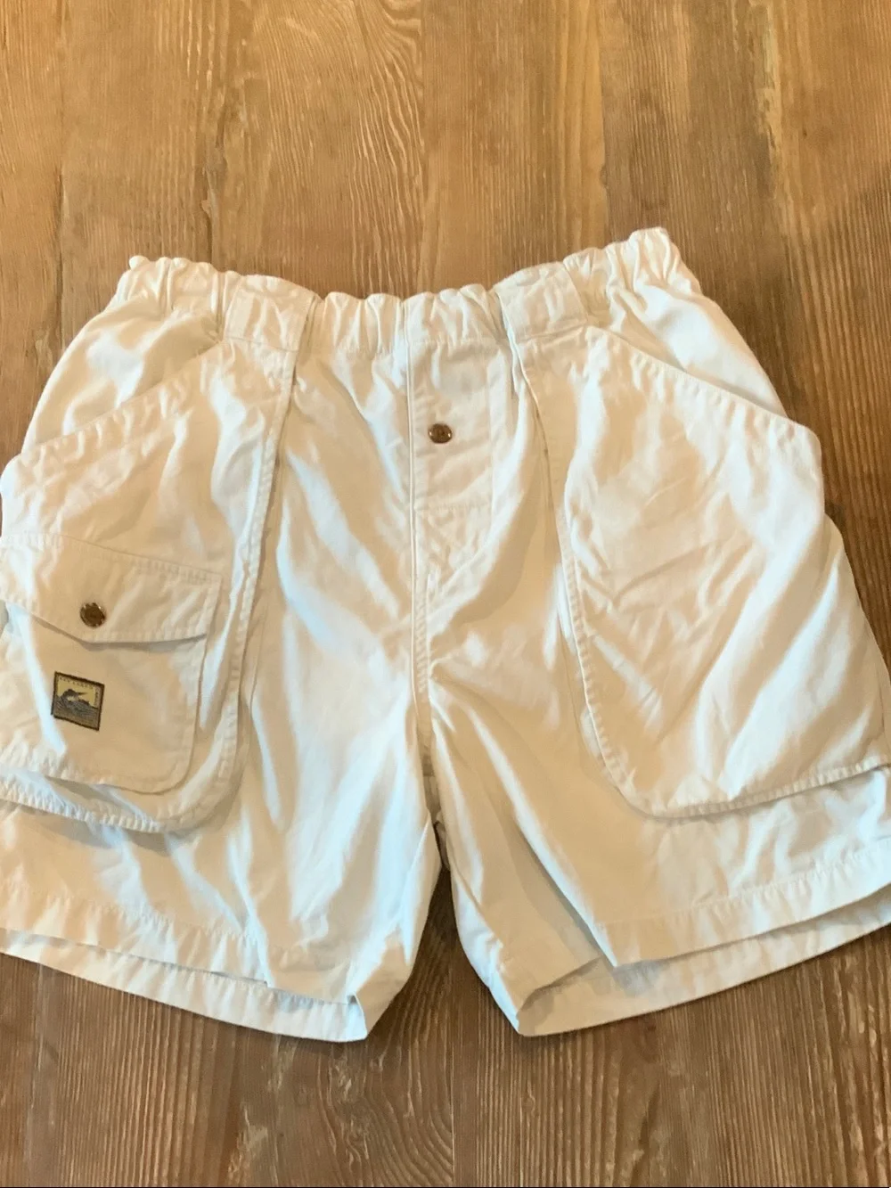 Tommy Bahama Men's cotton White Cargo Shorts with Patch Pocket